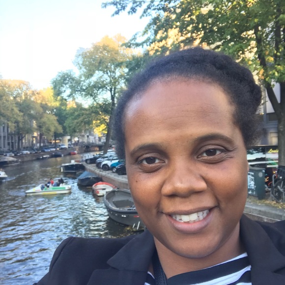 Meet your Posher, Danielle - Picture 1 of 1